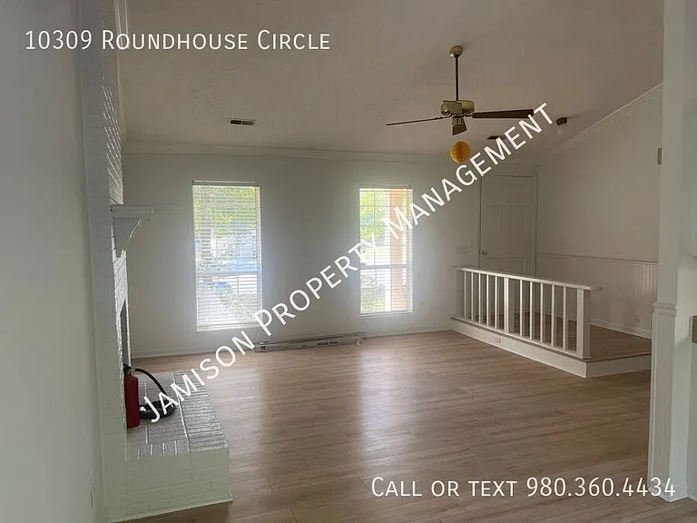 10309 Roundhouse Cir — Photo 3