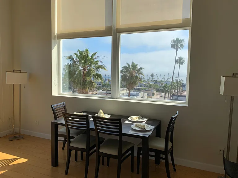 Suite #24 - Corner Room Premium Split-Level Loft