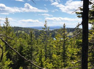 30 Minturn Rd, Swans Island, ME 04685