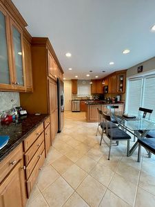27 Dorset Rd, Pawtucket, RI, 02860