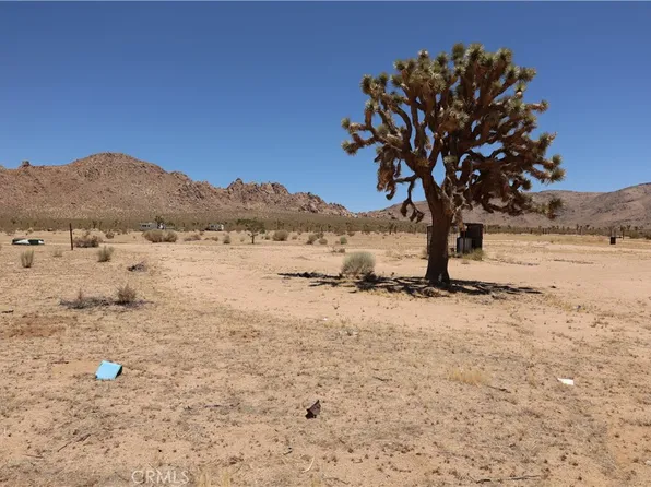 5 Oldenburg Rd, Apple Valley, CA 92307