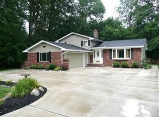 9799 Priem Rd, Strongsville, OH 44136