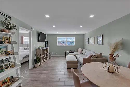 611 NE 14th Ave #306 Photo 1