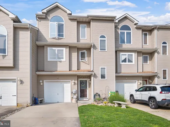 19 Corpus Cristi Bay Ct, Little Egg Harbor, NJ 08087