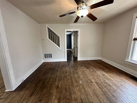 3rd image of 806 N 11th St