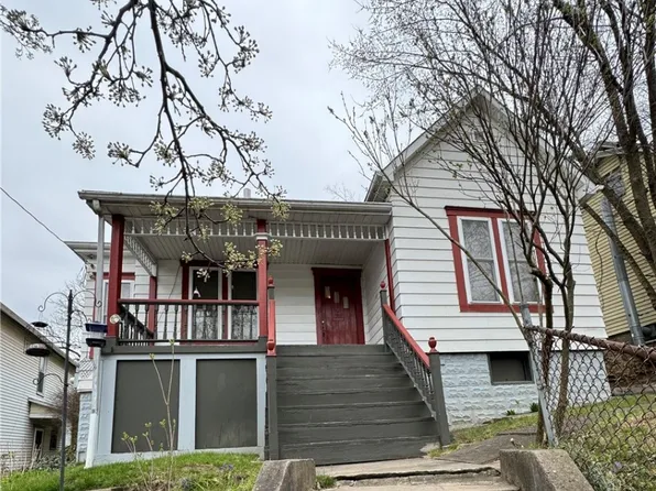 4044 Noblestown Rd, Oakdale, PA 15071