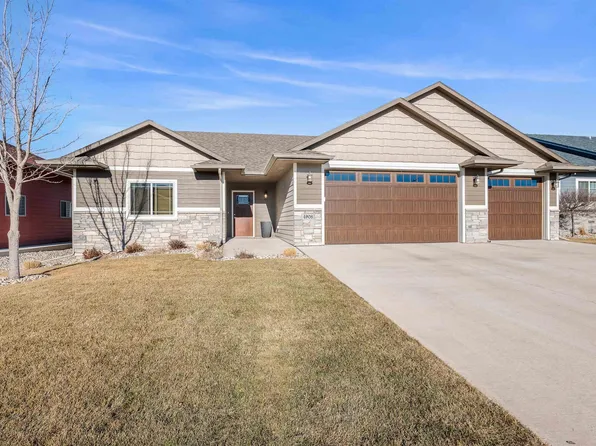4908 E Cattail Dr, Sioux Falls, SD 57110