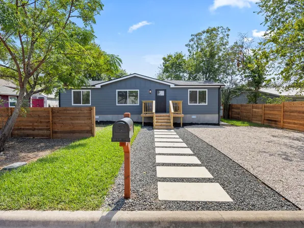 404 E Pecan St, Taylor, TX 76574