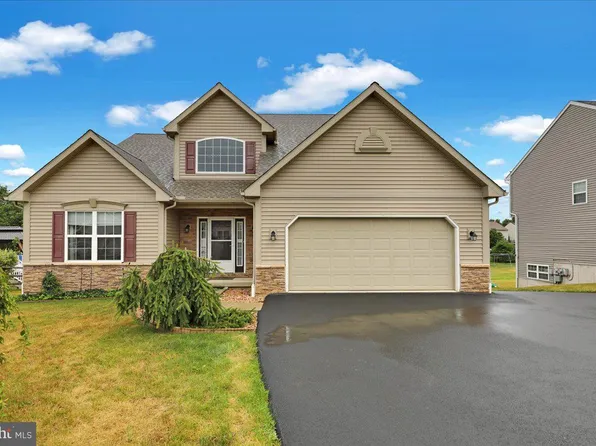 640 Ebersole Rd, Reading, PA 19605