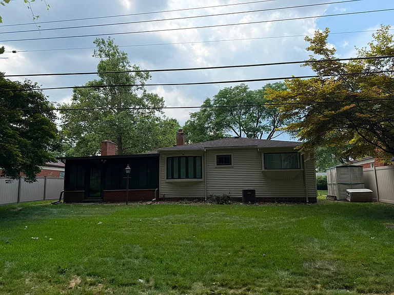 14682 Yale St — Photo 18