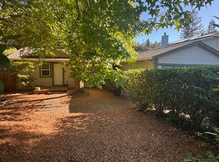 7501 Lynch Rd, Sebastopol, CA 95472
