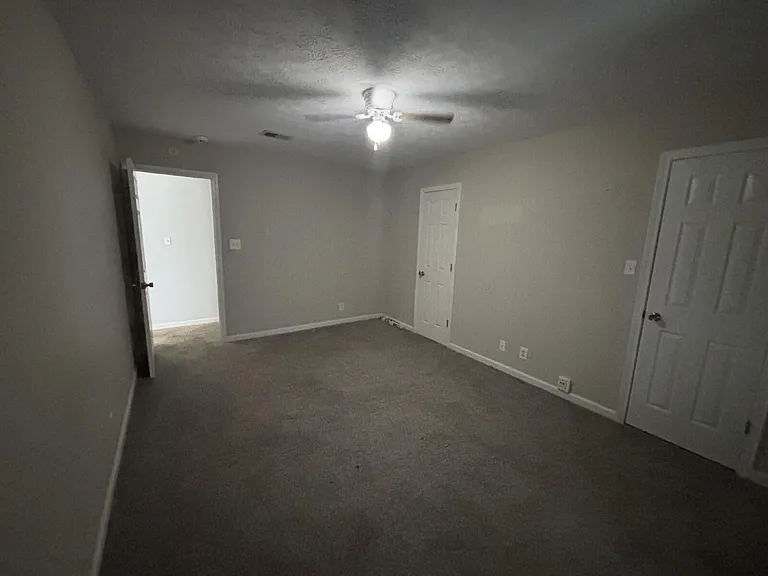 1140 Timothy Ave — Photo 7