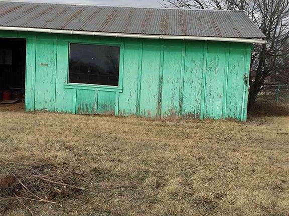 4th image of 598 Wellington Ln