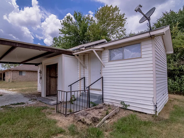 137 Lee Rd — Photo 10