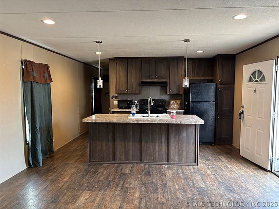 5th image of 705 Butler St