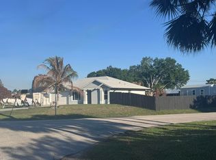 272 SW Crescent Avenue, Port St Lucie, FL 34984