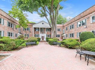 43 N Forest Avenue #C-23, Rockville Centre, NY
