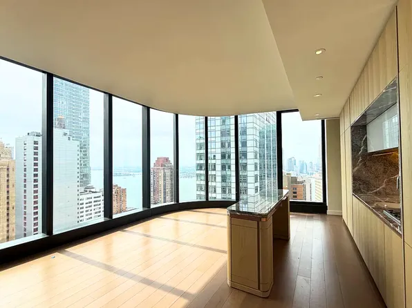 125 Greenwich Street image 3 of 23