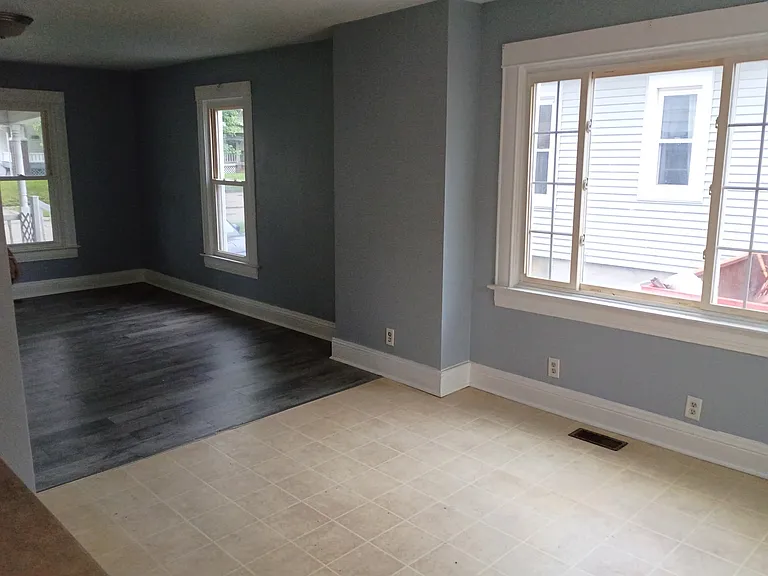 2061 N College St — Photo 5