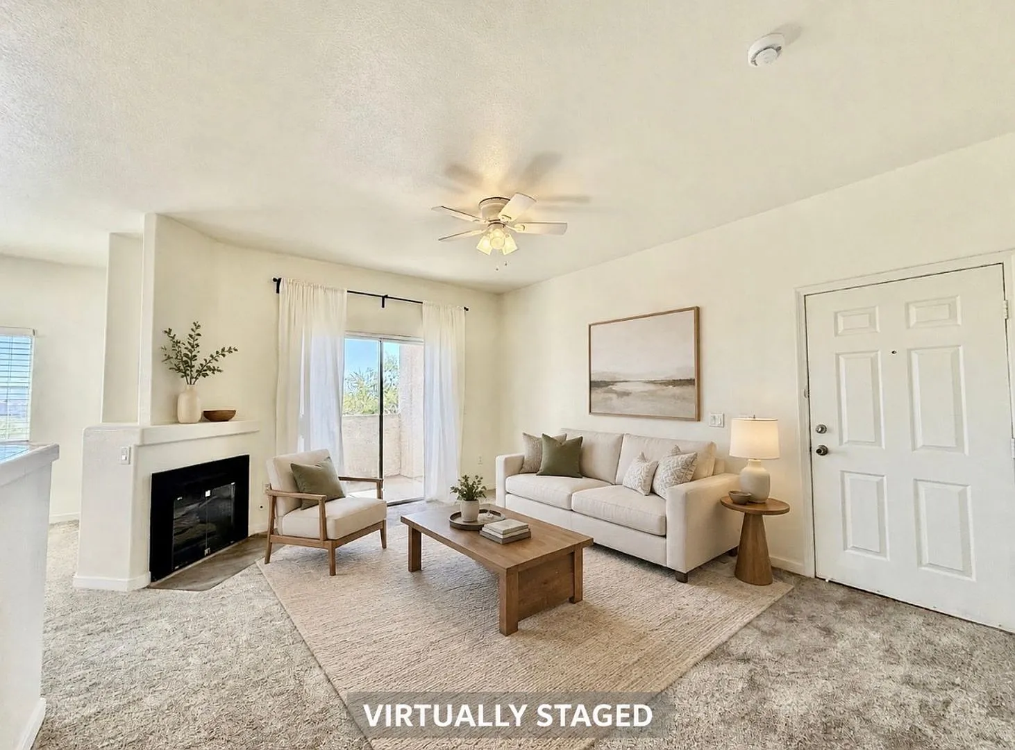 Gorgeous updated 3 bedroom condo — Photo 4