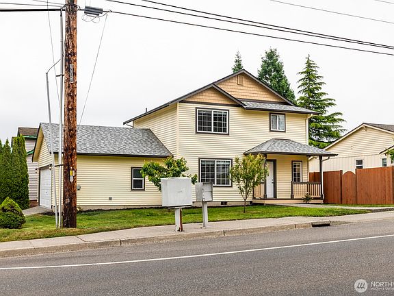3rd image of 520 N Laventure Road