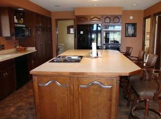4810 Carriage Hills Dr, Rapid City, SD 57702