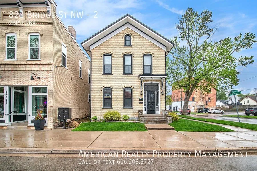 2 bed, 1125 sqft, $1,800 — Photo 1