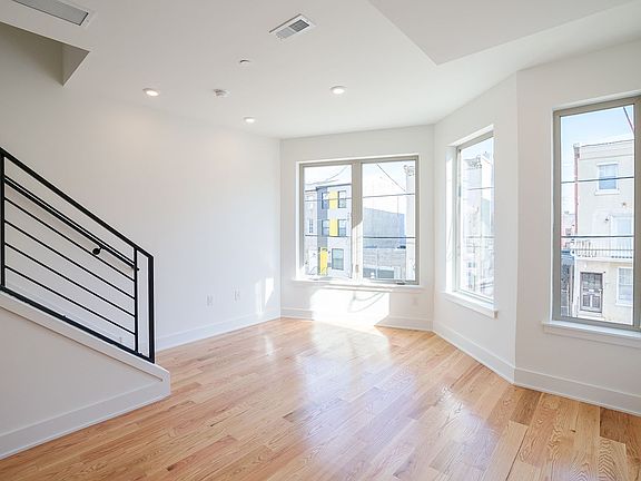 2nd image of 2022 N 5th St Unit 2