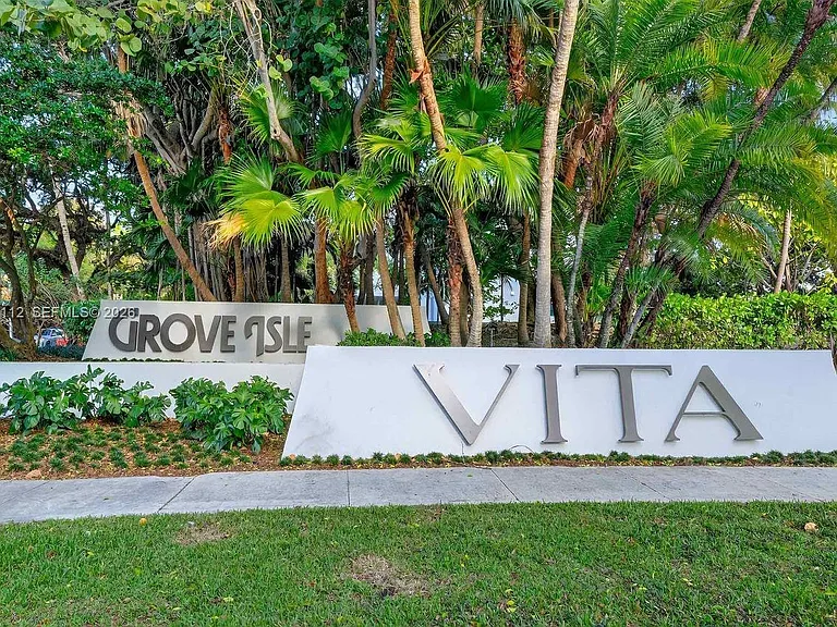2 Grove Isle Dr #BPH10 — Photo 25