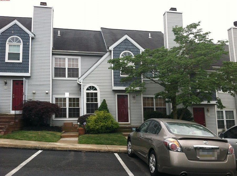 1st image of 71 Black Watch Ct