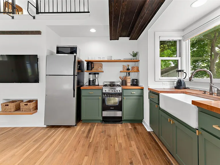 1503 Drake Ave #B — Photo 8