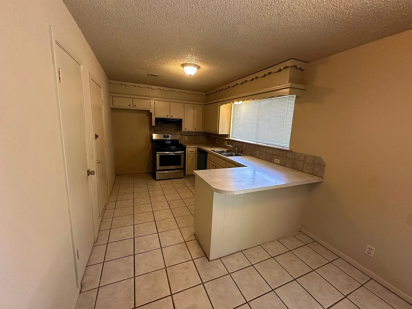 Coming soon 3 Bedroom in Broken Arrow! — Photo 4