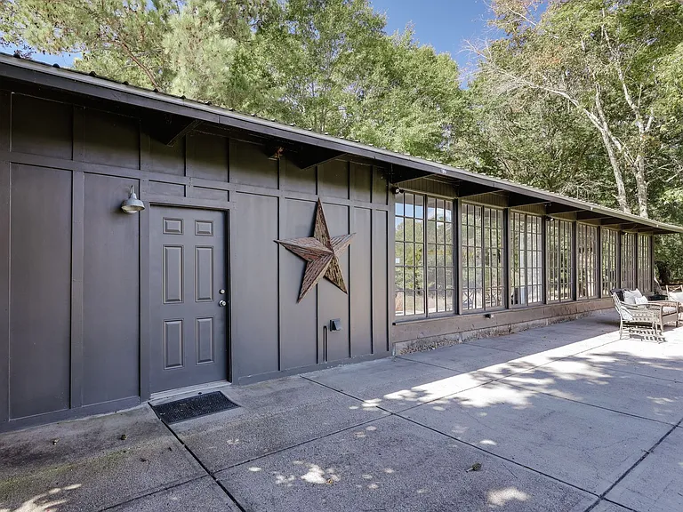 190 Lakewood Dr — Photo 42