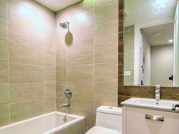 4th image of 473 Kosciuszko St #2F