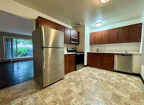 Reed Neighborhood Gem~ Great Natural Light~ Fenced Front Patio~ Onsite Laundry~ Off Street parkin... Photo 1