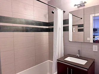 Rented by LEVEN Real Estate