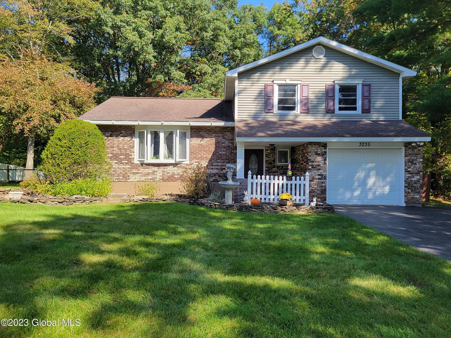 3235 E Lydius Street, Schenectady, NY 12303 Zillow