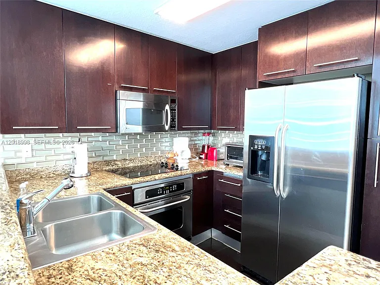 6515 Collins Ave #1801 — Photo 8