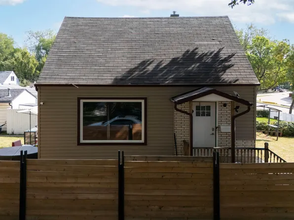 6014 120th Ave NW, Edmonton, AB T5W 1L7