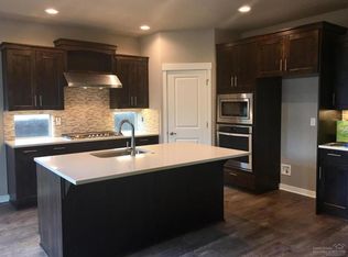 60484 Hedgewood Ln, Bend, OR 97702