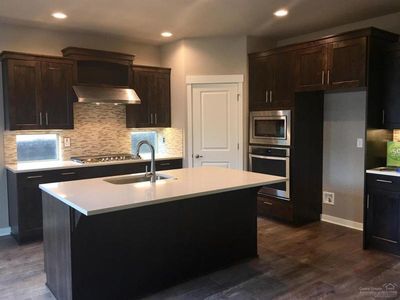 60484 Hedgewood Ln, Bend, OR, 97702