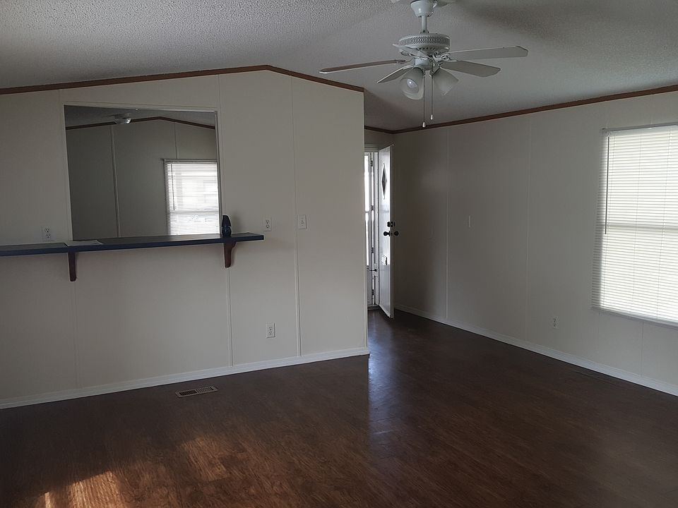 2nd image of 5800 Leedale St Trlr 11
