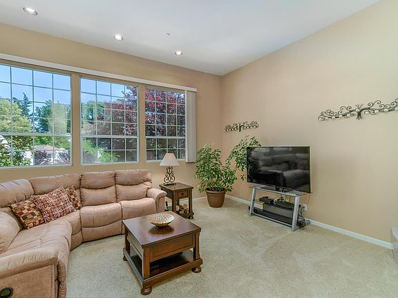 4th image of 290 Carrera Cir