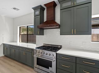 3223 Country Club Blvd, Stafford, TX 77477