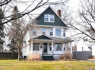1520 Maple Rd, Cleveland Heights, OH 44121