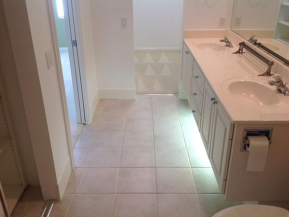 2nd image of 34 Tall Oaks Cir
