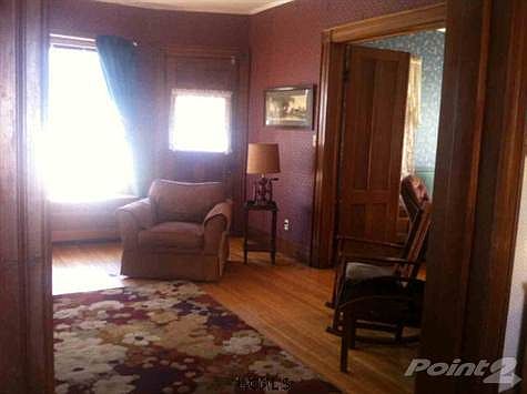 2nd image of 15 Oak St