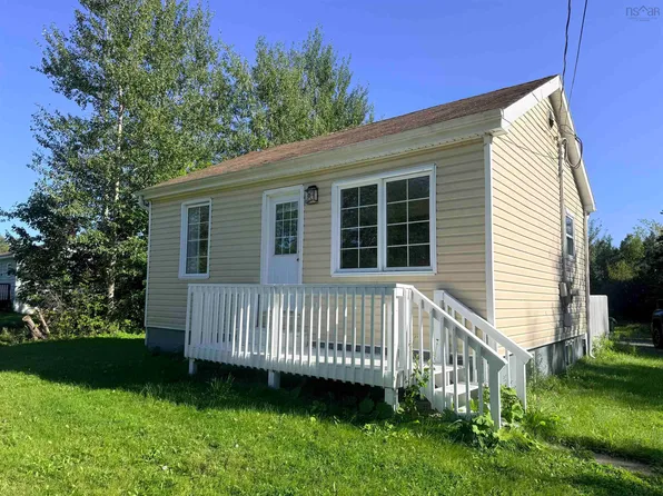 2821 Point Edward Hwy, Pt Edward, NS B2A 4P4