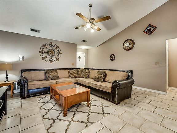 4th image of 1413 Willow Vale Dr