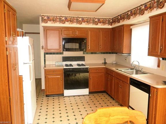4th image of 1014 Danielle Ave
